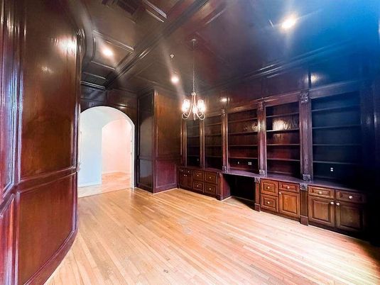 Interior, Pendant Lights, Recessed Lighting, Wood Texture Flooring