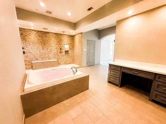 Bathroom, Interior, Recessed Lighting, Stone Walls