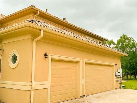 Detached Garage, Exterior