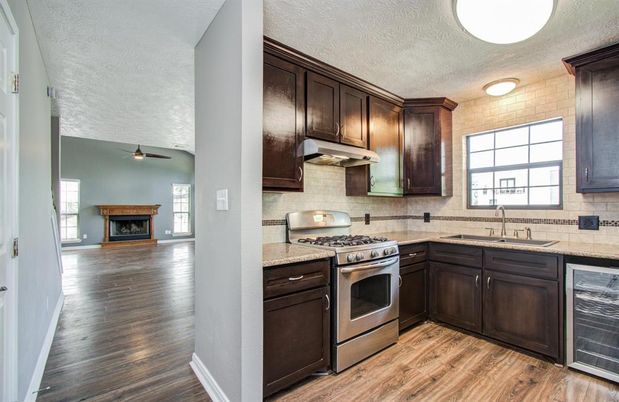 Fireplace, Interior, Kitchen, Wood Texture Flooring