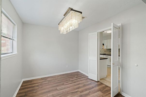 Chandelier, Empty room, Interior, Wood Texture Flooring