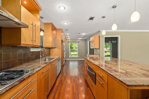 Interior, Kitchen, Pendant Lights, Recessed Lighting, Wood Texture Flooring