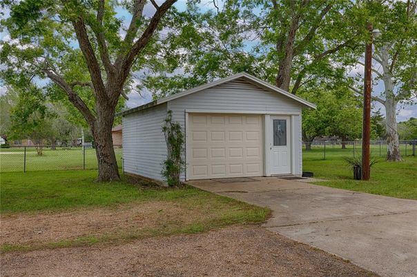 Backyard, Detached Garage, Exterior