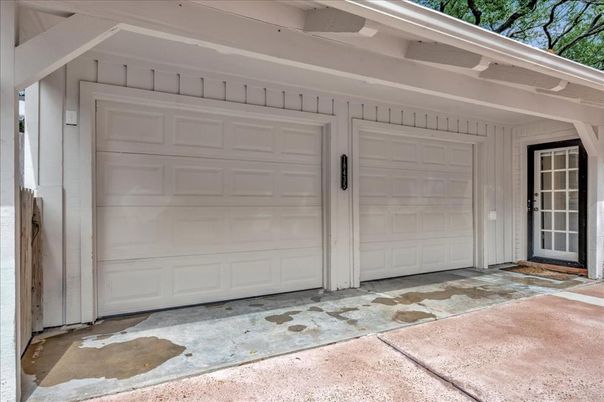 Detached Garage, Exterior
