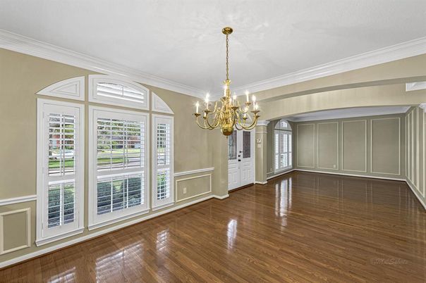 Chandelier, Empty room, Interior, Wood Texture Flooring
