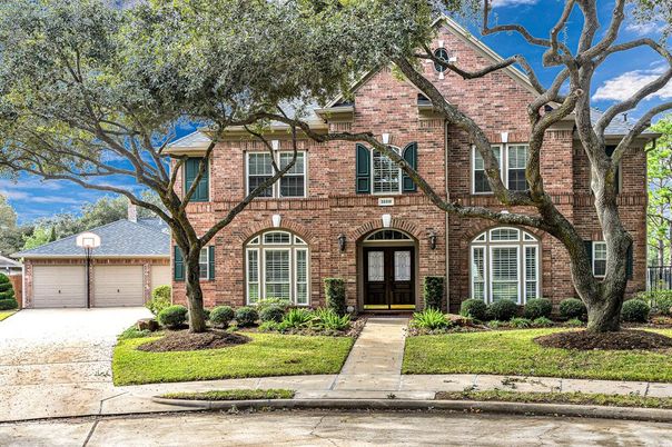Detached Garage, Exterior, Facade, Brick Facade, Brick Traditional