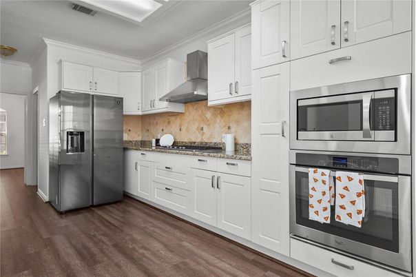 Interior, Kitchen, Stainless Steel Appliances, Wood Texture Flooring
