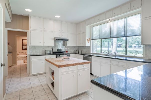 Interior, Kitchen, Recessed Lighting, Tile Countertops