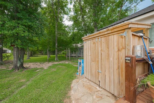 Backyard, Exterior