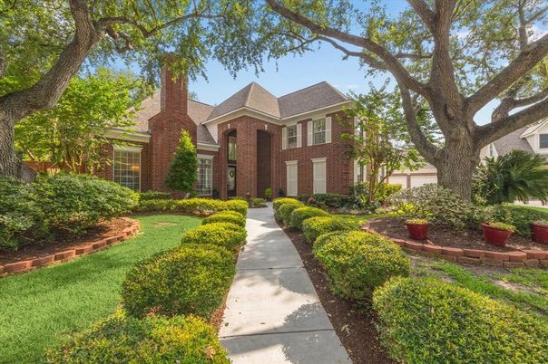 Backyard, Exterior, Facade, Brick Facade, Georgian