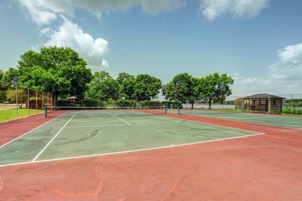 Exterior, Tennis Courts
