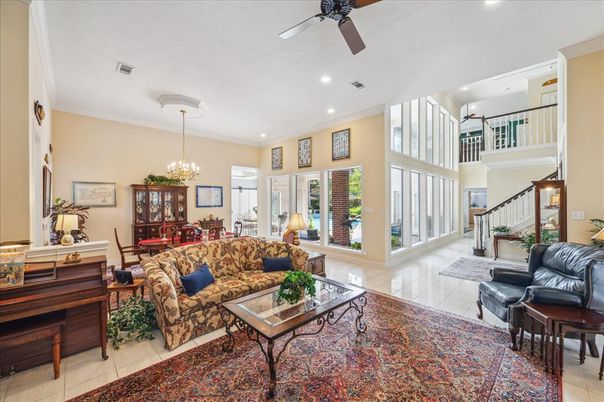 Chandelier, Dining room, Interior, Living room, Piano, Recessed Lighting