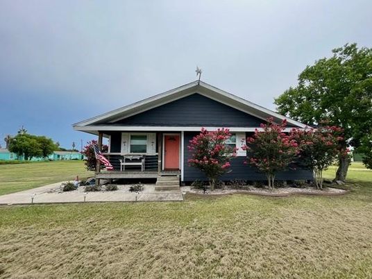 Backyard, Exterior, Facade, American Craftsman