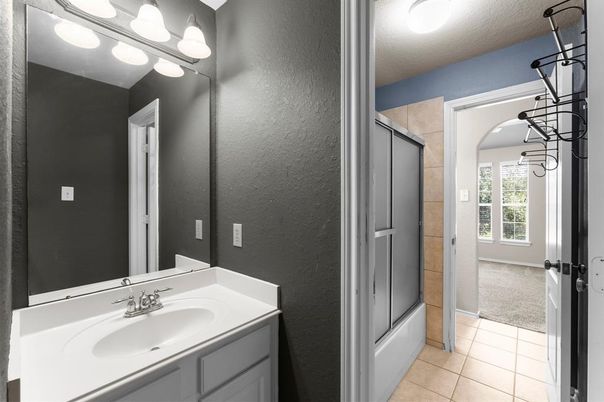 Bathroom, Interior, Pendant Lights
