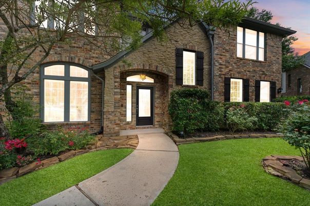 Exterior, Facade, Brick Facade, Brick Traditional