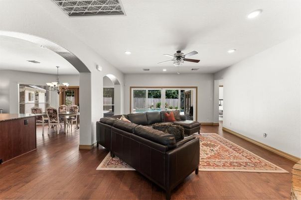 Chandelier, Dining room, Interior, Living room, Recessed Lighting, Wood Texture Flooring
