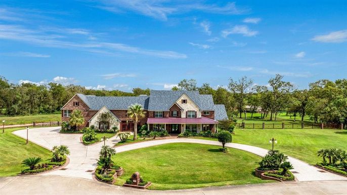 Backyard, Exterior, Facade, French Provincial