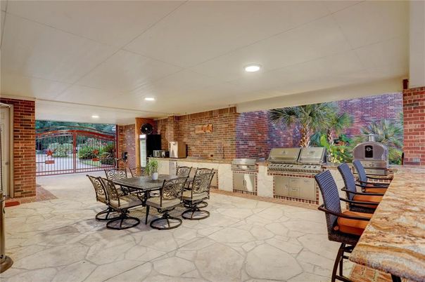 Exterior, Interior, Recessed Lighting, Stone Walls