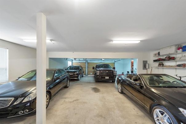 Garage, Interior