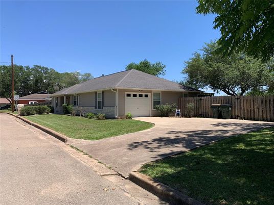Attached, Backyard, Exterior, Facade, Ranch