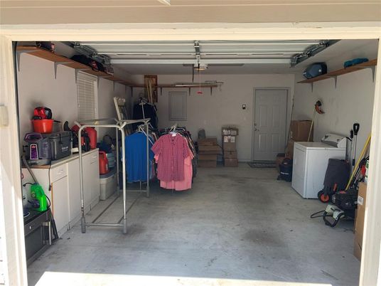 Garage, Interior, Washer