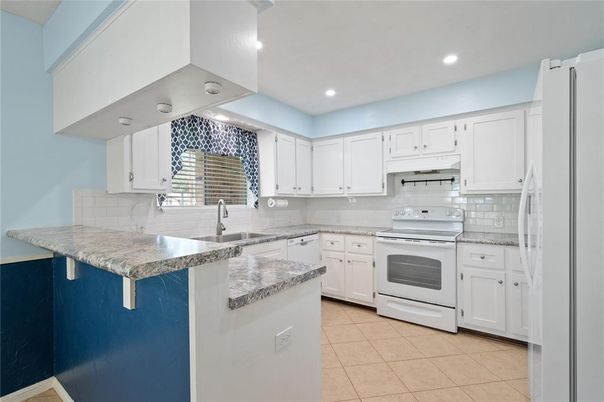 Interior, Kitchen, Recessed Lighting