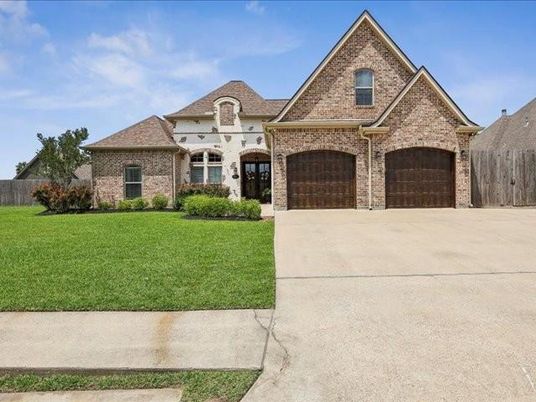 Attached, Exterior, Facade, Brick Facade, Brick Traditional