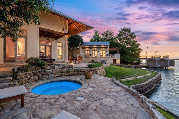 Exterior, Pool, Water