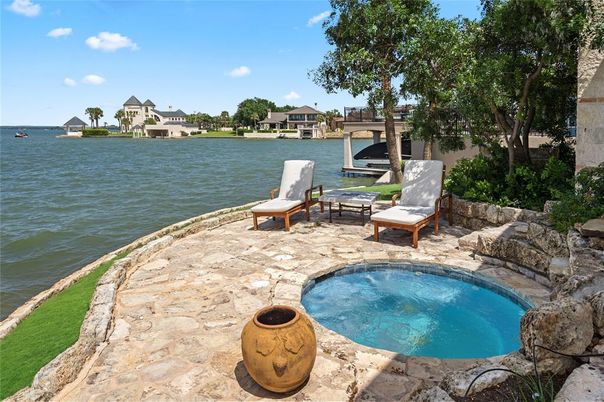 Exterior, Pool, Water