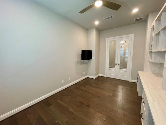 Empty room, Interior, Recessed Lighting, Wood Texture Flooring