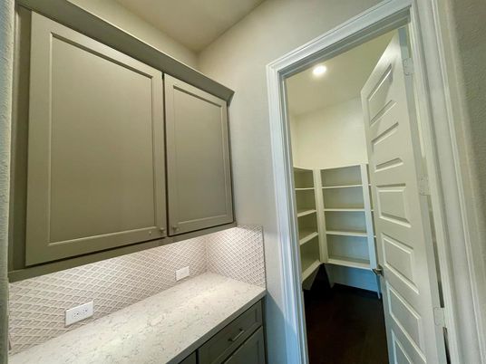 Bathroom, Interior, Recessed Lighting, Walk-in Closets, Wood Texture Flooring