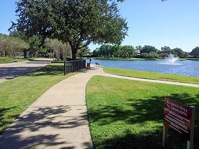 Exterior, Lake