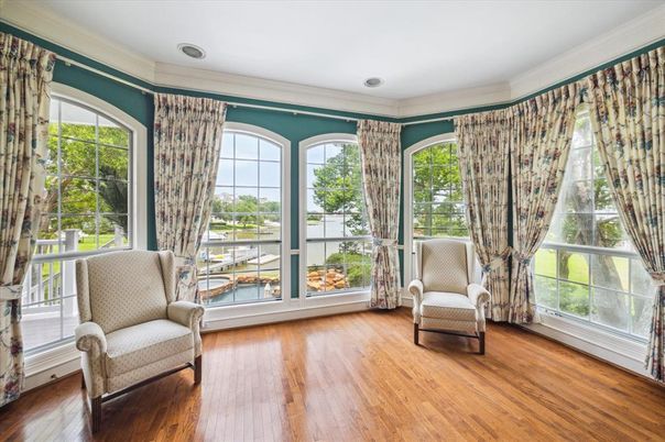 Interior, Sun Room, Wood Texture Flooring