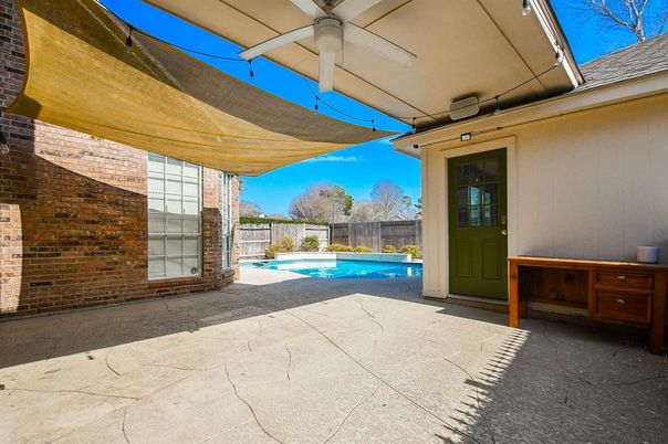 Exterior, Pool
