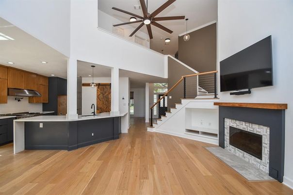 Fireplace, Interior, Kitchen, Pendant Lights, Recessed Lighting, Wood Texture Flooring