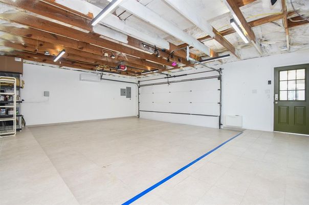 Garage, Interior