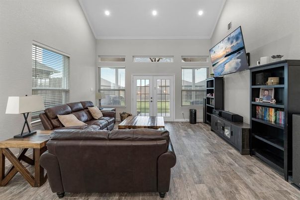 Interior, Living room, Recessed Lighting, Wood Texture Flooring