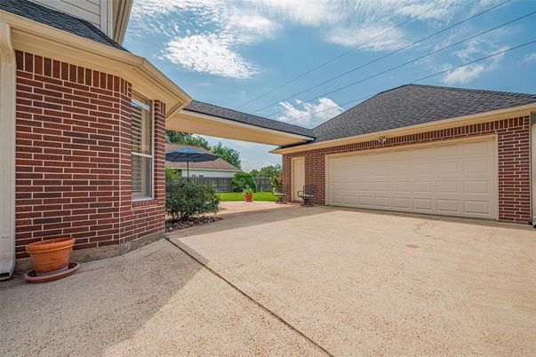 Detached Garage, Exterior