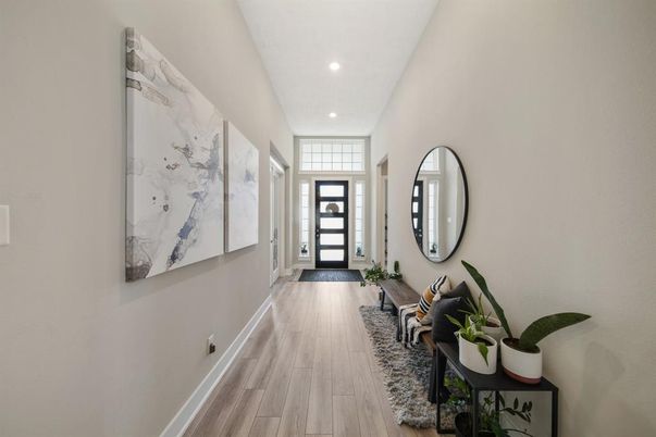 Interior, Recessed Lighting, Wood Texture Flooring