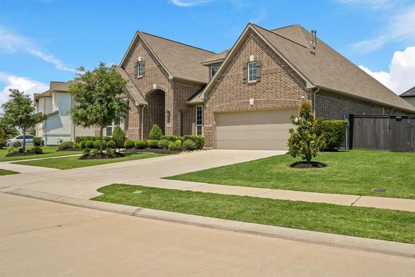 Attached, Exterior, Facade, Brick Facade, Brick Traditional