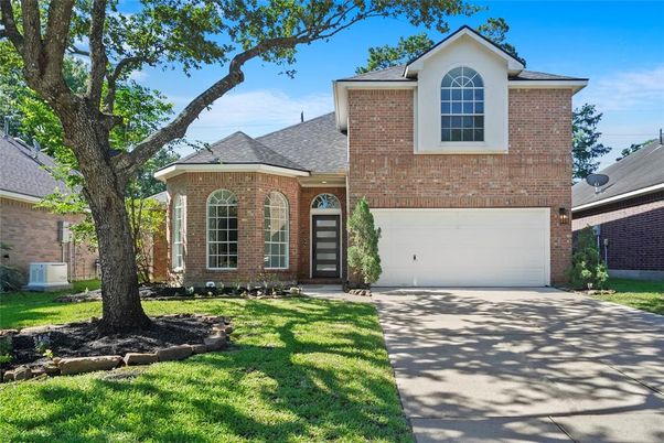 Attached, Exterior, Facade, Brick Facade, Brick Traditional