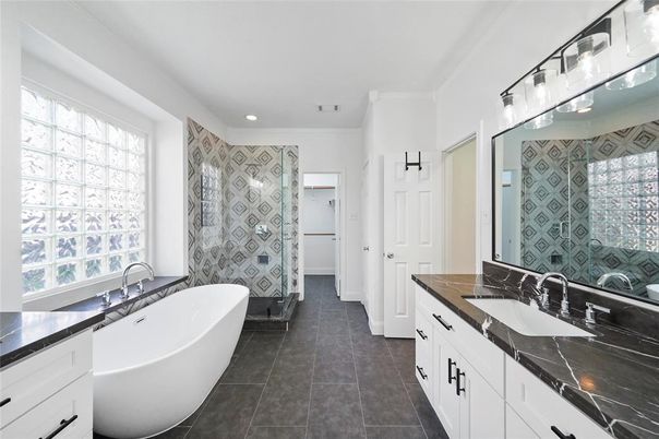 Bathroom, Dual Sink Vanities, Free Standing Baths, Interior, Recessed Lighting