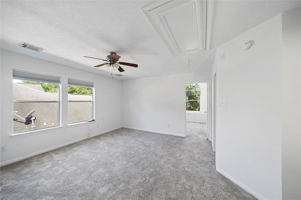 Empty room, Interior