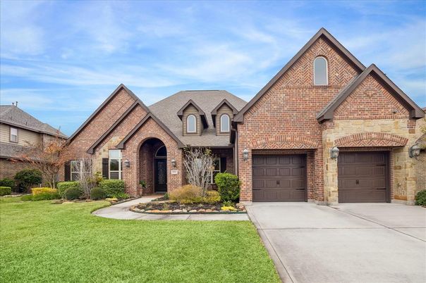 Attached, Exterior, Facade, Brick Facade, Brick Traditional