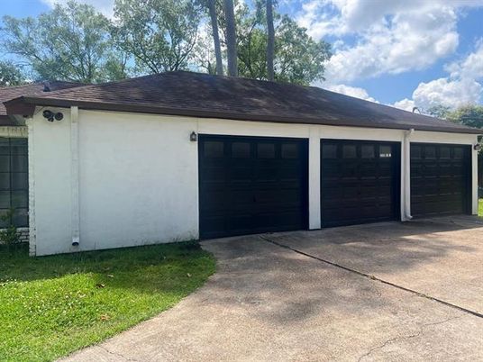 Detached Garage, Exterior