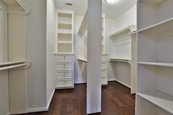 Interior, Walk-in Closets, Wood Texture Flooring