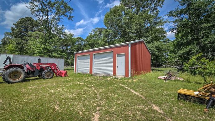 Backyard, Detached Garage, Exterior
