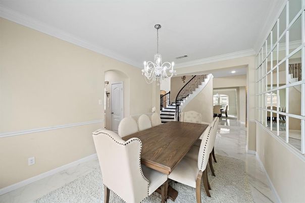 Chandelier, Dining room, Interior, Marble, Recessed Lighting