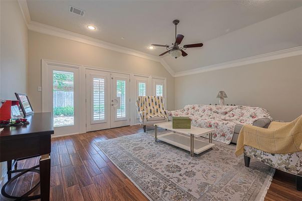 Interior, Living room, Recessed Lighting, Wood Texture Flooring