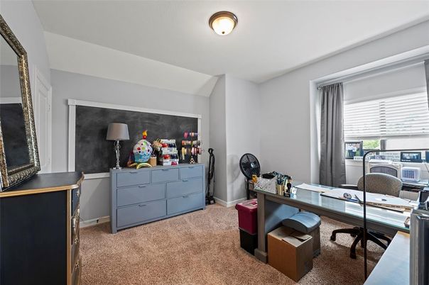 Home Office, Interior